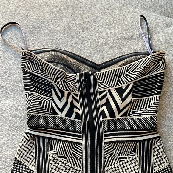 COPY - Herve leger dress - Picture 13 of 15